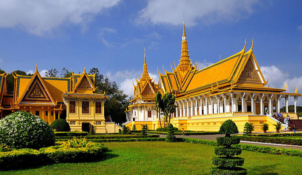 PHNOM PENH TO SIEM REAP 4 DAYS 3 NIGHTS
