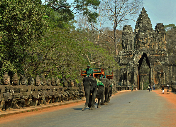 ANGKOR EXPLORERS 4 DAYS 3 NIGHTS