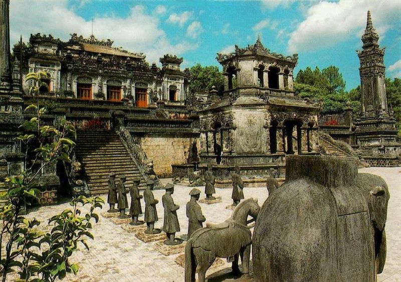 Emotion Vietnam 19 days