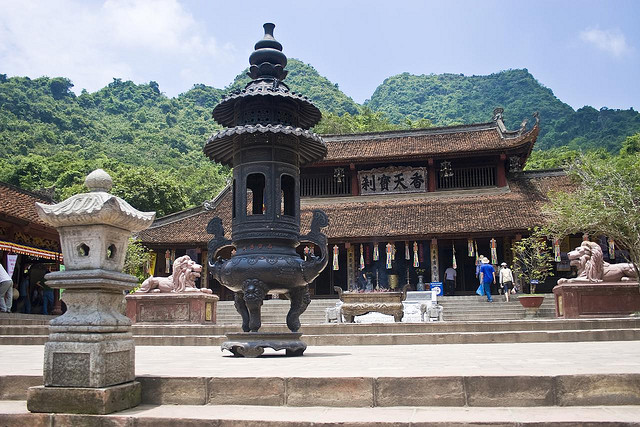 Perfume Pagoda Tour