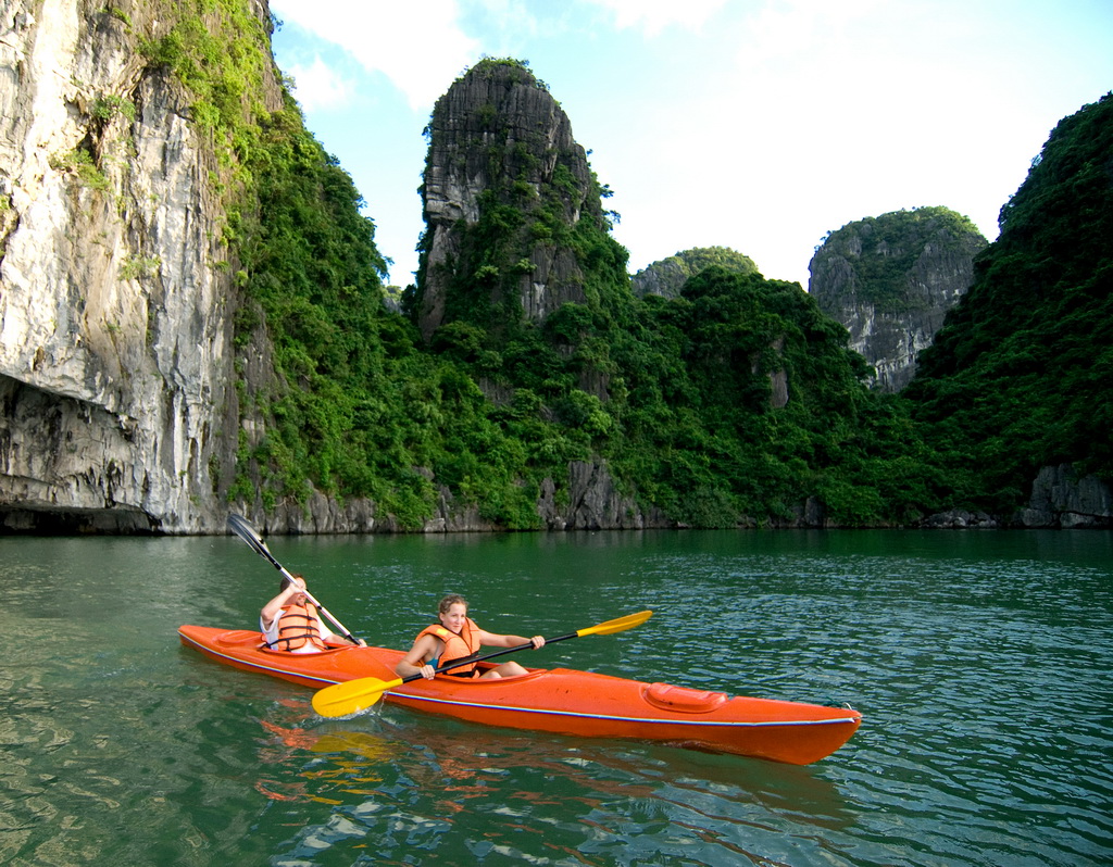 Halong Bay Daily Tour